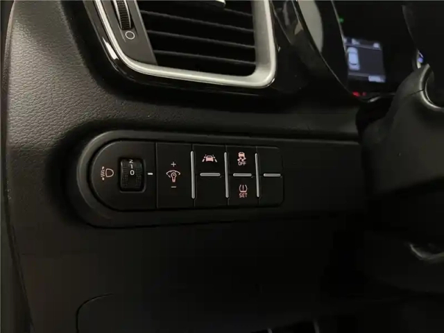 Kia Xceed 1.0l t-gdi 120 ch isg bvm6 — photo 21