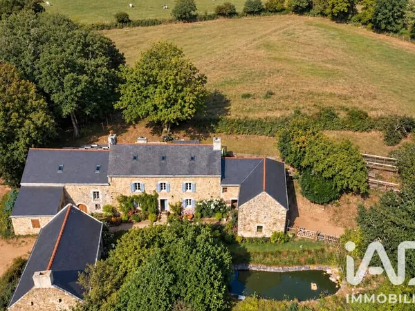 Maison 10 pièces 198 m²