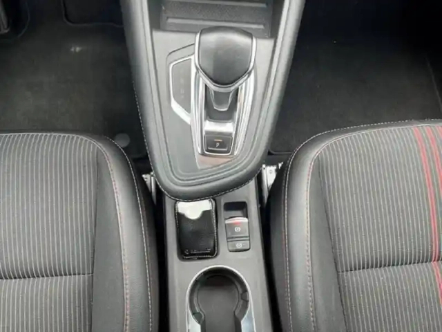 Renault Captur tce 160 edc - 21 — photo 19