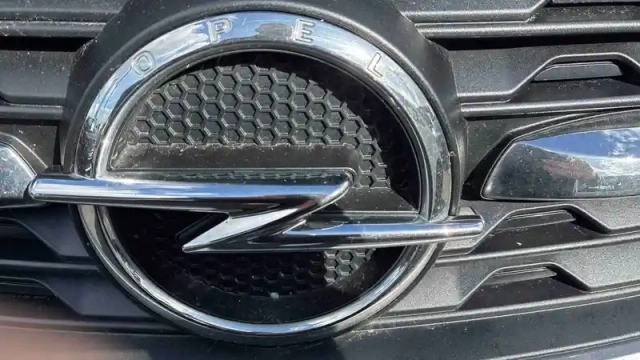 Opel Vivaro ca fixe l2 2.0 diesel 150 ch — photo 31