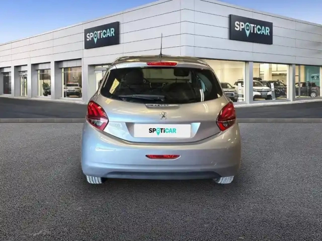 Peugeot 208 puretech 68ch bvm5 — photo 15