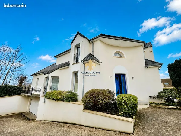 Maison 7 pièces 212 m²