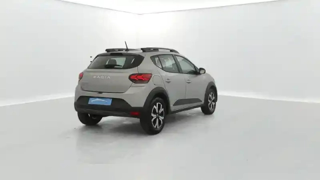 Dacia Sandero eco-g 100 — photo 23