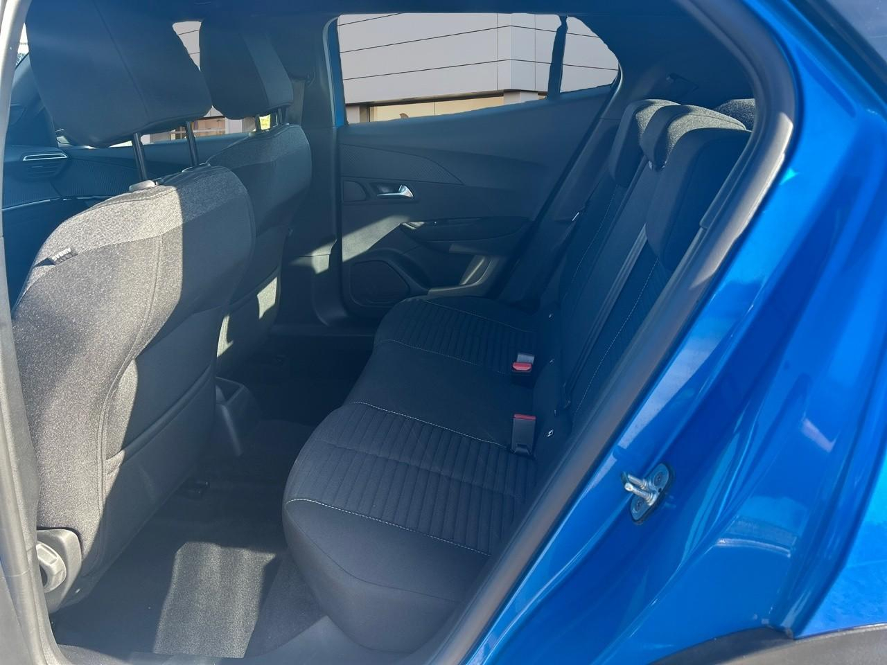 Peugeot 2008 1.2 puretech 100ch s&s active — photo 10