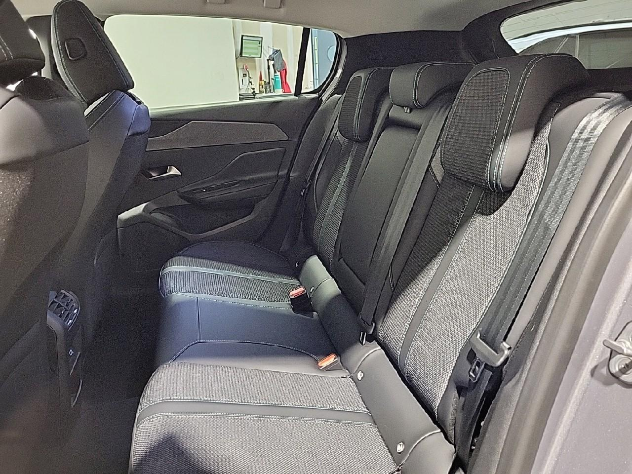 Peugeot 308 bluehdi 130ch s&s eat8 allure — photo 13