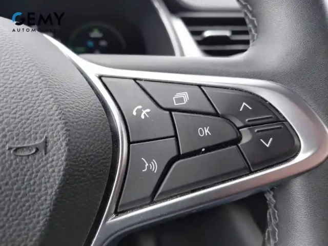Renault Captur e-tech plug-in 160 — photo 15