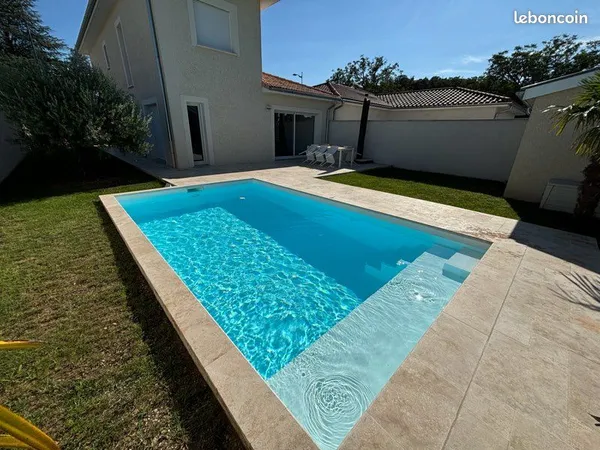 Location meublée maison 97m2 avec piscine