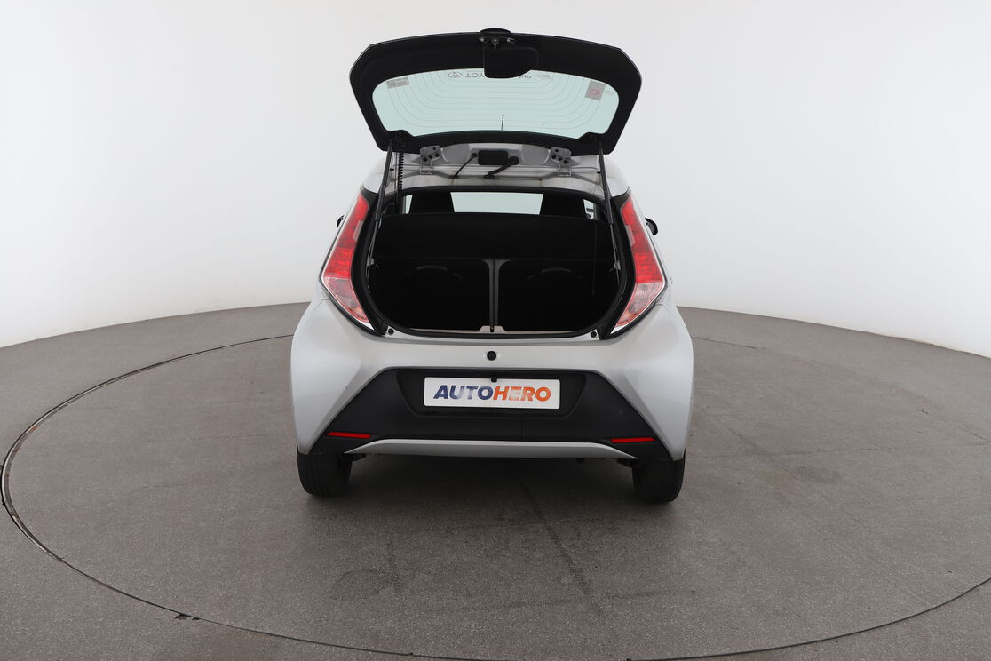 Toyota Aygo 1.0 VVT-i X-Play — photo 15