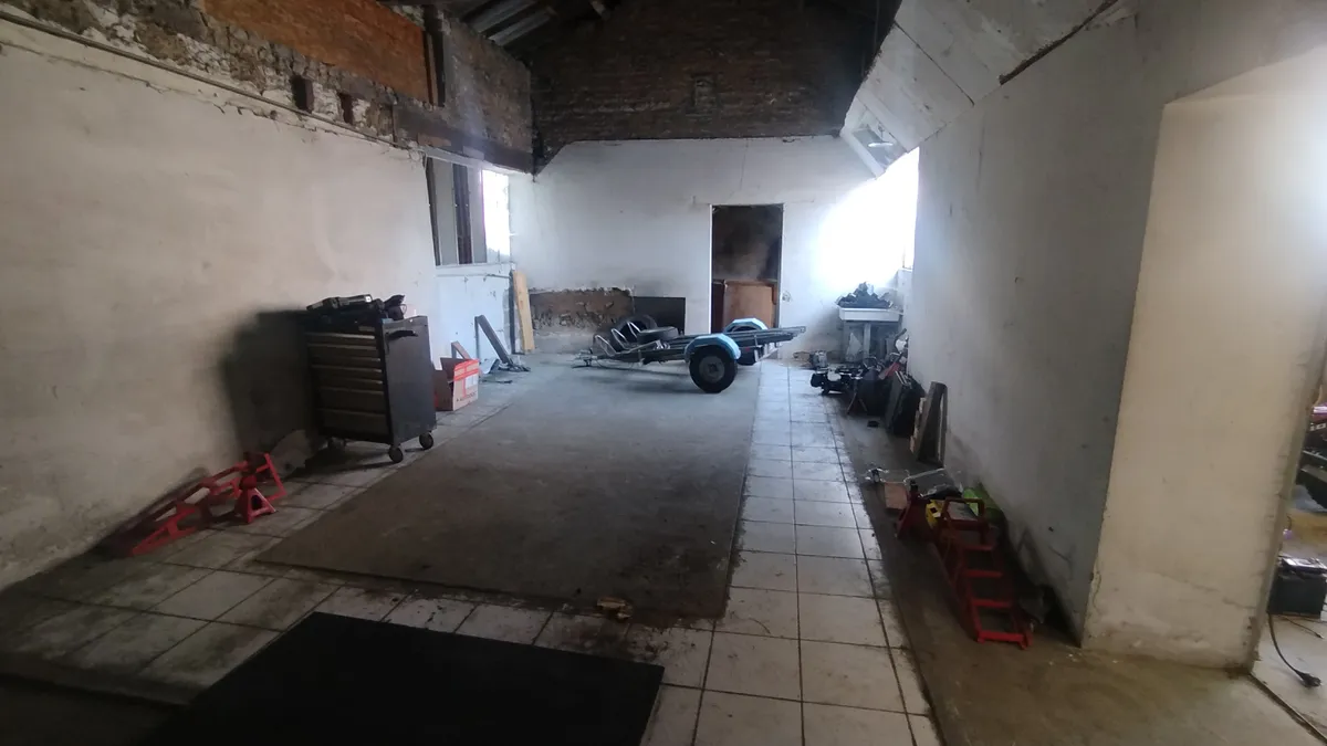 Photo 3