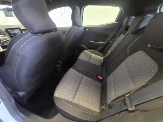 Renault Clio blue dci 100 - 21n — photo 32