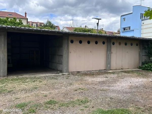Garage fermé centre ville de MALZEVILLE