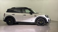 Mini Countryman Cooper SE 125ch + 95ch Edition Premium ALL4 BVA6 — photo 4