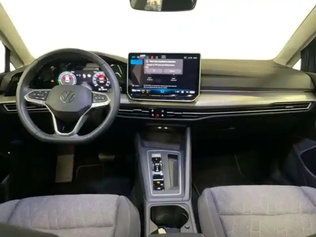 Volkswagen Golf 1.5 ehybrid 204 dsg6 vw edition — photo 8