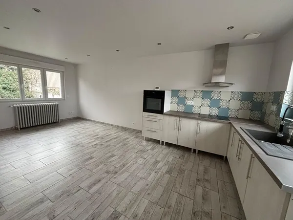 Maison avec jardin et garage 4 chambres proche commodités