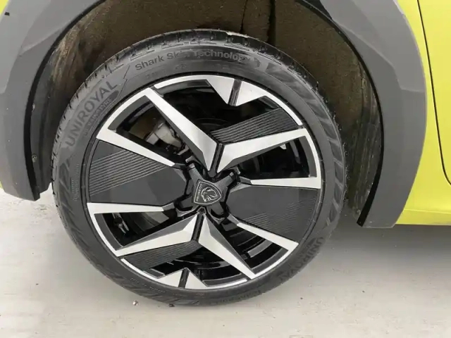 Peugeot 208 puretech 100 s&amp;s bvm6 — photo 19