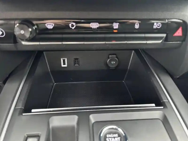 Citroën C5 Aircross hybride rechargeable 225 e-eat8 — photo 26