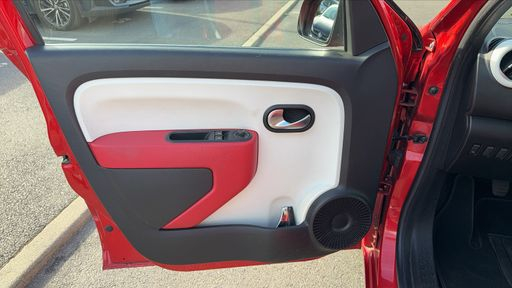 Renault Twingo 1.0 SCe 70 - Intens – 2014 – 116146 km – Essence – Boîte Manuelle — photo 34