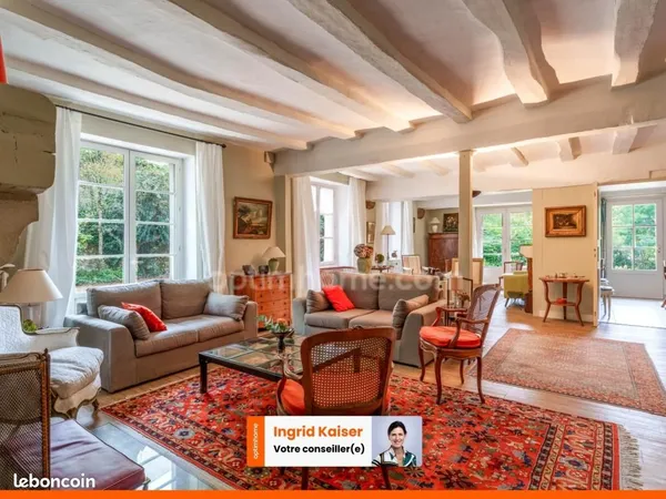 Maison 8 pièces 240 m²