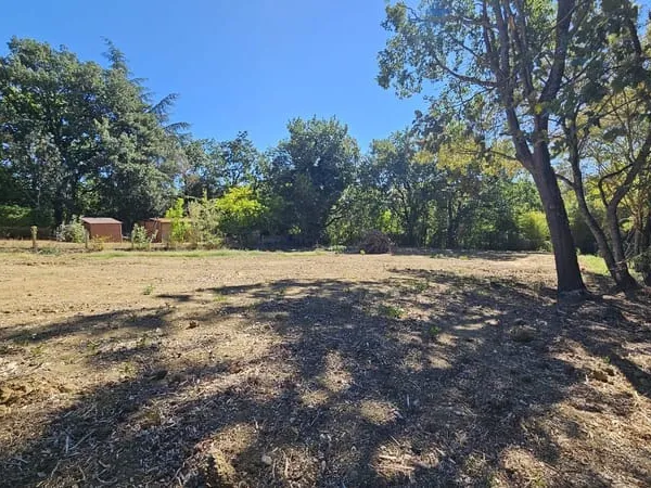Labège -Beau terrain 700m² au calme