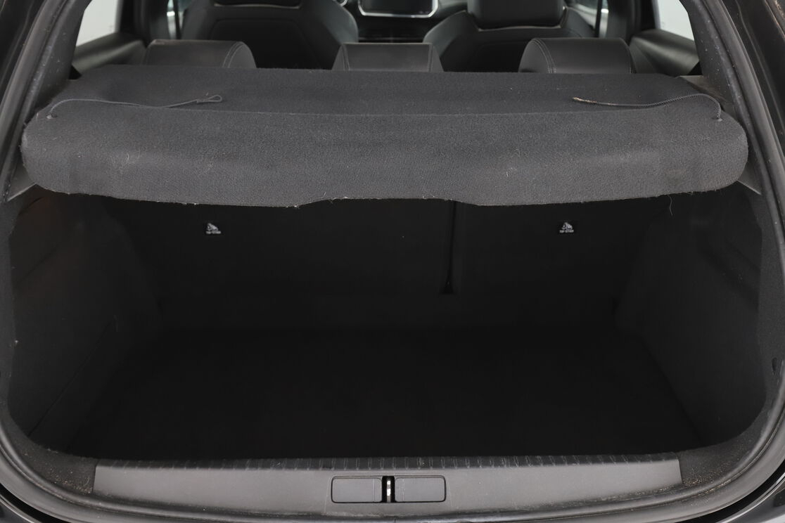 Peugeot 208 1.2 PureTech GT Pack EAT8 — photo 16