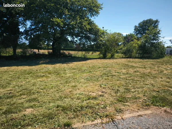 549 m2 - Très beau terrain viabilisé - baisse de prix