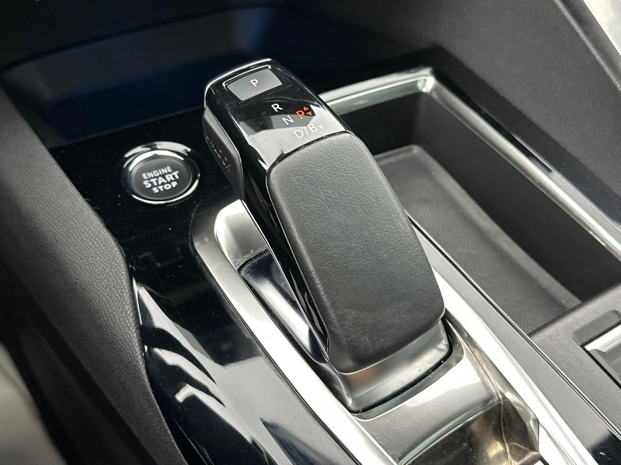 Peugeot 3008 hybrid 225 e-eat8 gt pack — photo 32