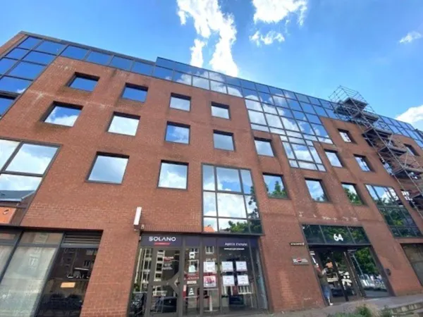 Bureaux 912 m²