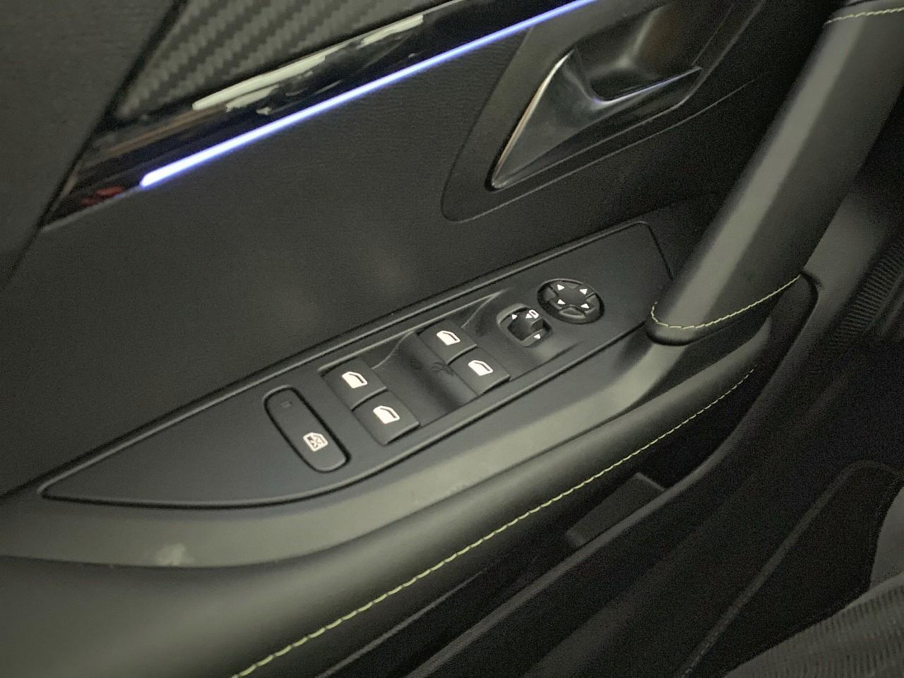 Peugeot 208 hybrid 110 e-dcs6 gt — photo 20