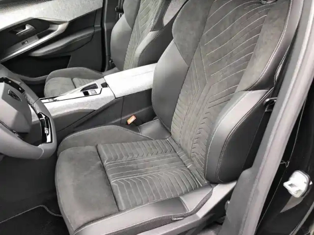 Peugeot 5008 hybrid 145 ch e-dcs6 — photo 11