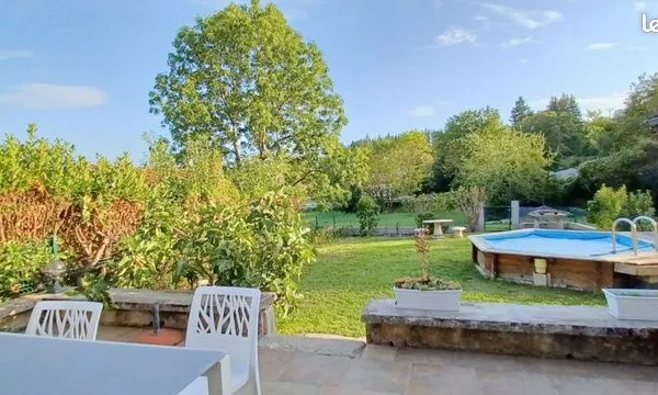 Propriété 7 pièces 229 m²