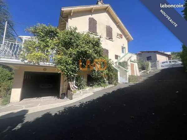 Maison 8 pièces 168 m²