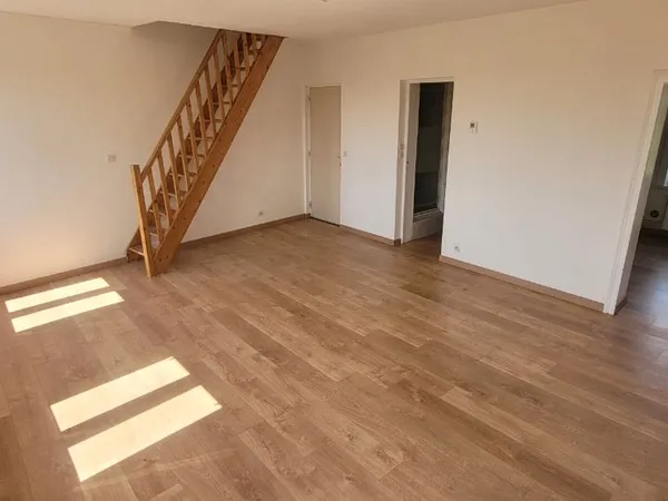 Duplex 69m2,2chbres,jardin