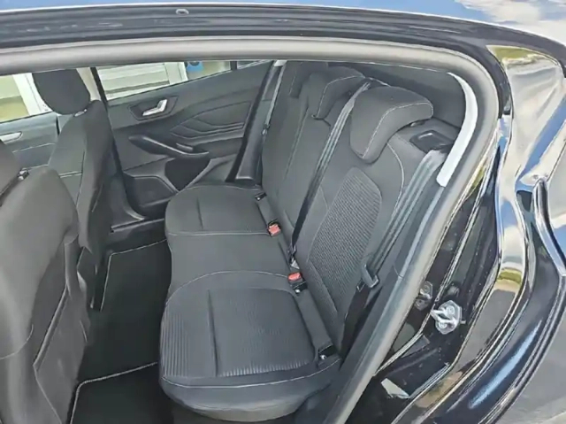 Ford Focus 1.5 ecoblue 115ch titanium x business bva8 — photo 9