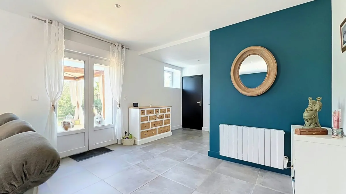 Photo 3