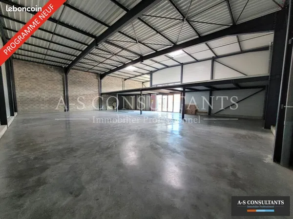 Local commercial 868 m² DAVEZIEUX