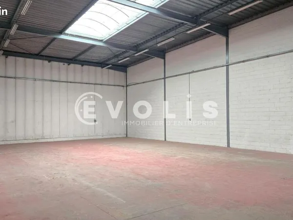 Local d'activité 369 m²