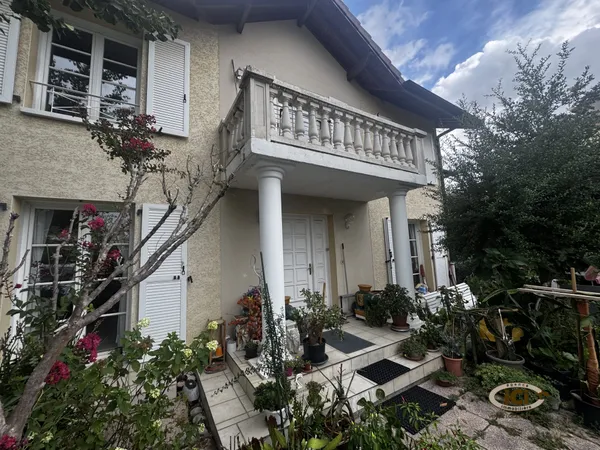 Magnifique maison de plus de 200m² avec jardin