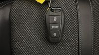 Peugeot 308 PHEV 180ch Allure e-EAT8 — photo 16