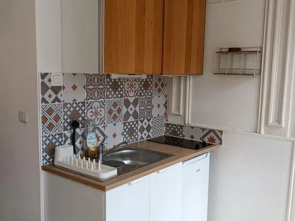 Beau T2 meublé 30m² rue Colbert proche catho
