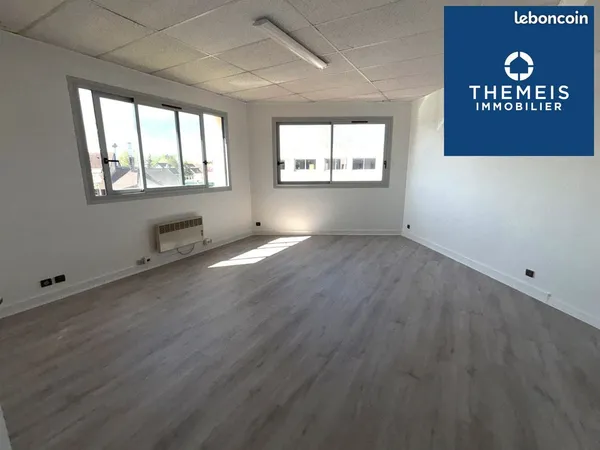 Bureaux 87 m² COIGNIERES