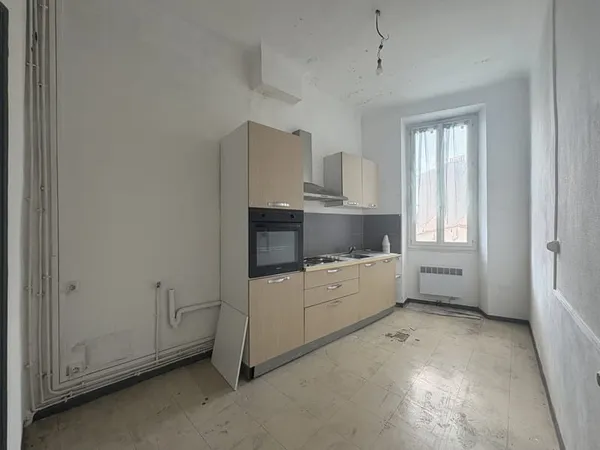 MARSEILLE 4e CHUTES-LAVIE | T1 de 35 m2 Sud-Est lumineux,