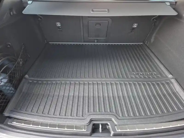 Volvo Xc60 t6 hybride rechargeable 335ch black edition geartronic 8 awd — photo 13