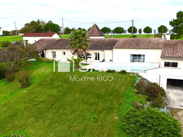 Propriété d'exception de 285 m² sur 2,2 ha