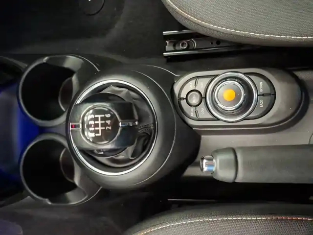 Mini Mini hatch 5 portes cooper 136 ch — photo 35