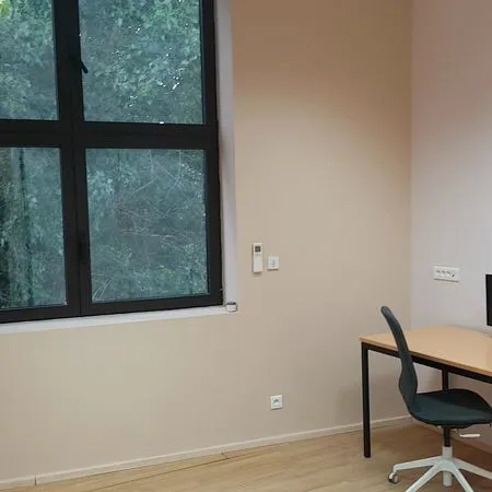 Bureau 18 m² proche gare TER - climatisé, parking