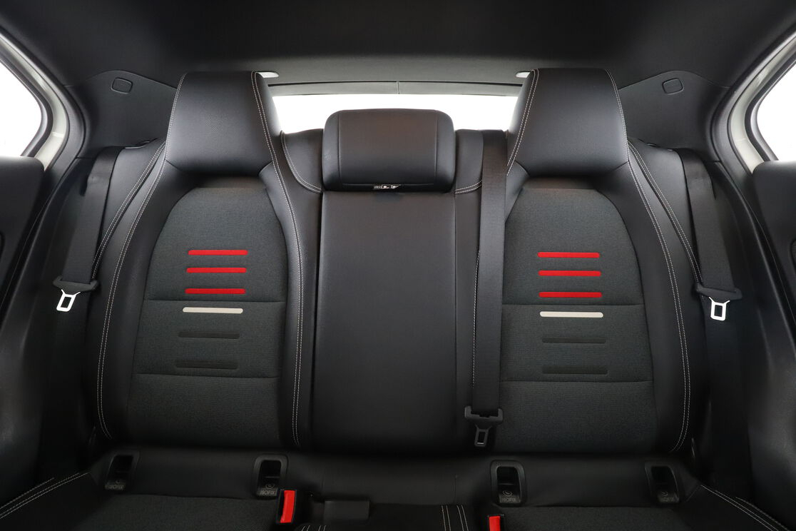Mercedes-Benz Classe A 180 Inspiration — photo 14