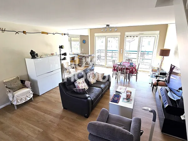 Appartement à vendre de 6 pièces de 160m²