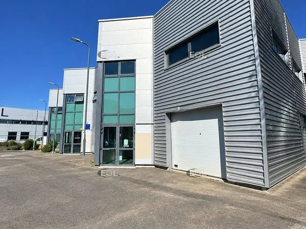 Local d'activité 388 m²