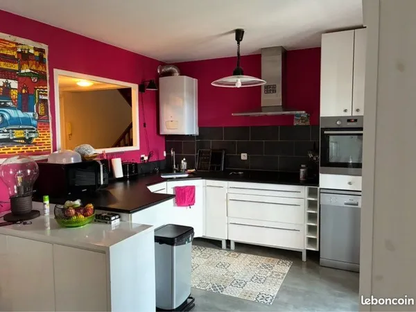 Location meublée, duplex 68 m², 2 chambres, parking privé quartier 4 cantons Anglet