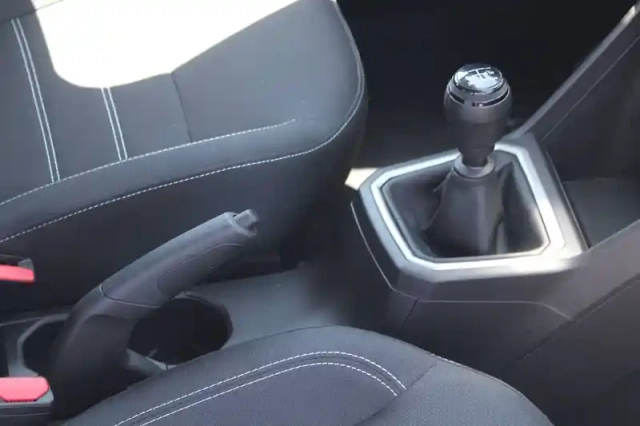 Dacia Sandero eco-g 100 — photo 18